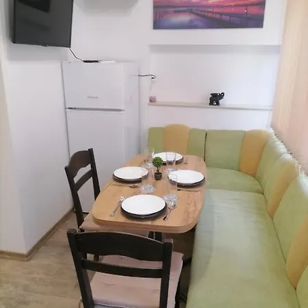 公寓 Cosy With A Sunny Balcony In